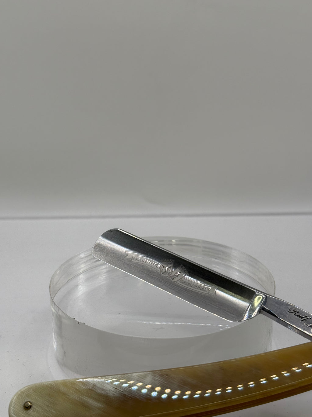 Ralf Aust Rasiermesser - Edition Rundkopf 5/8" in 4 Griffvarianten