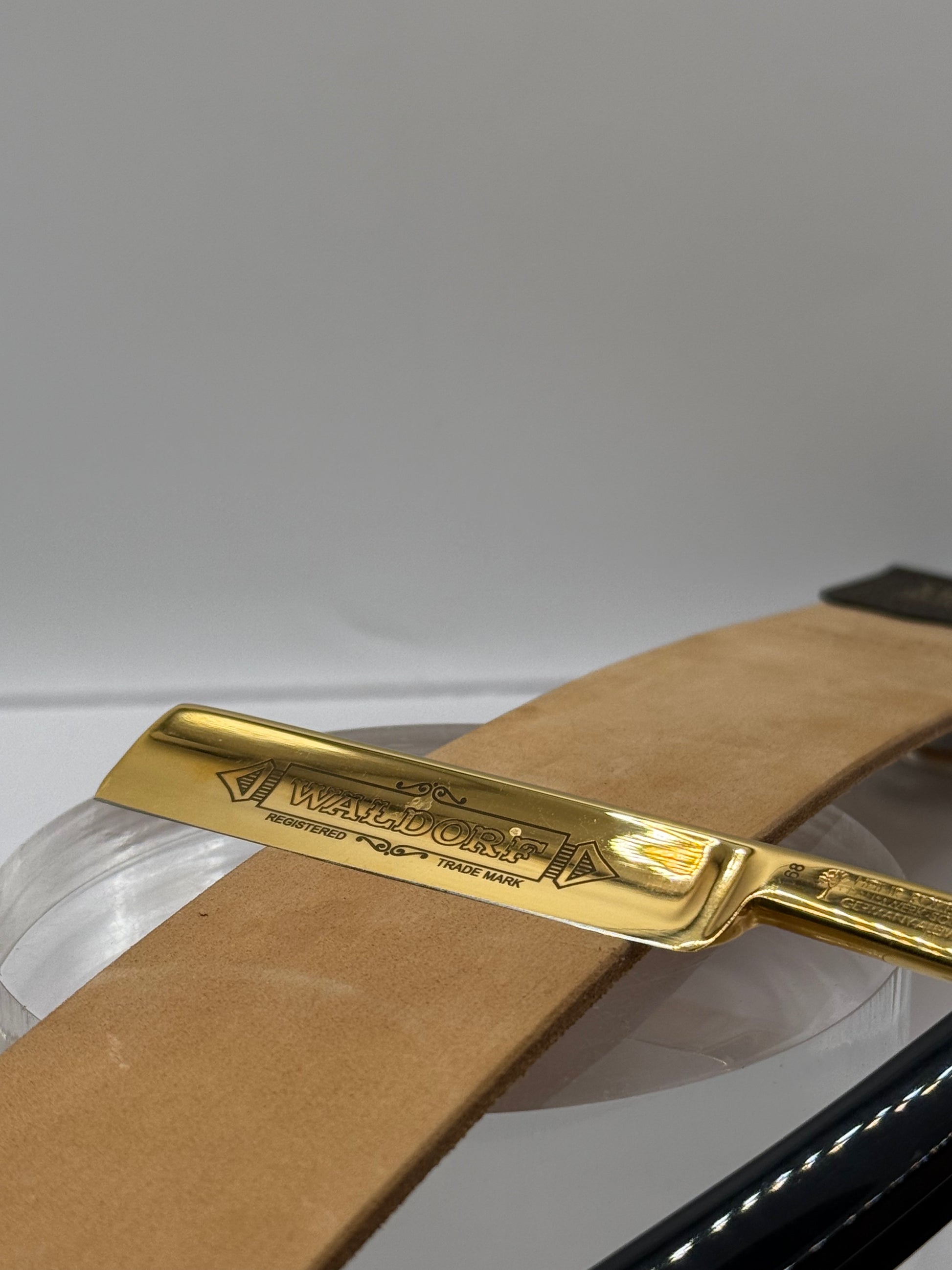 Böker Rasiermesser - Waldorf Gold 5/8"