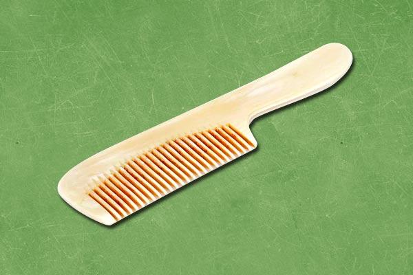 Brushes, combs and scissors